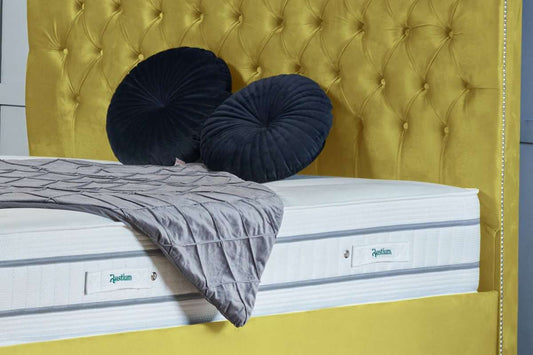 Berlin Chesterfield Bed - Restium